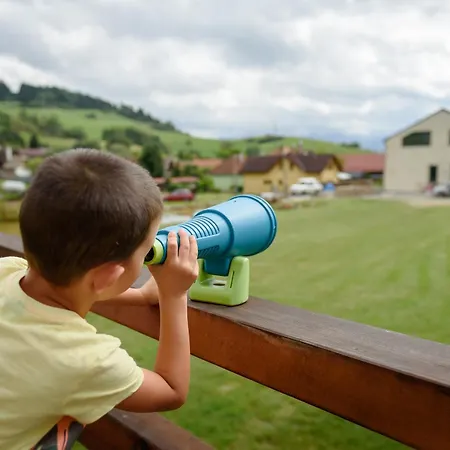Dom Pri Jazere, * Bešeňová