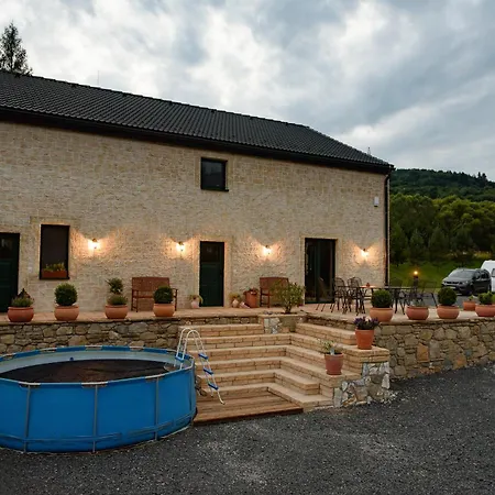 Apartmán Dom Pri Jazere, Bešeňová