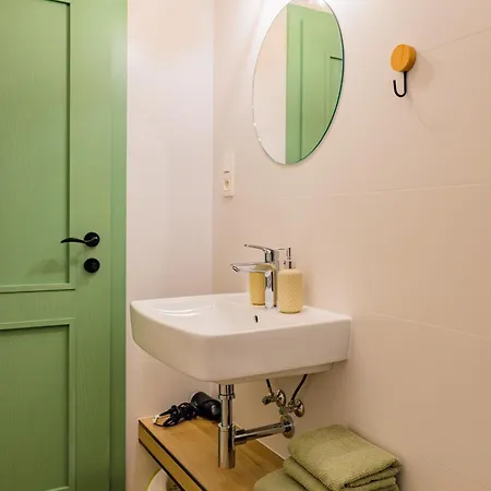 Dom Pri Jazere, Apartamento Bešeňová