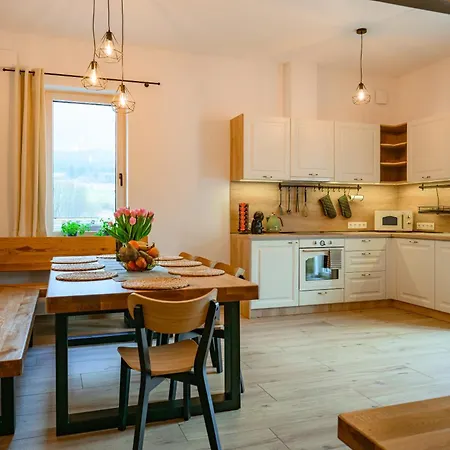 Dom Pri Jazere, Apartamento Bešeňová